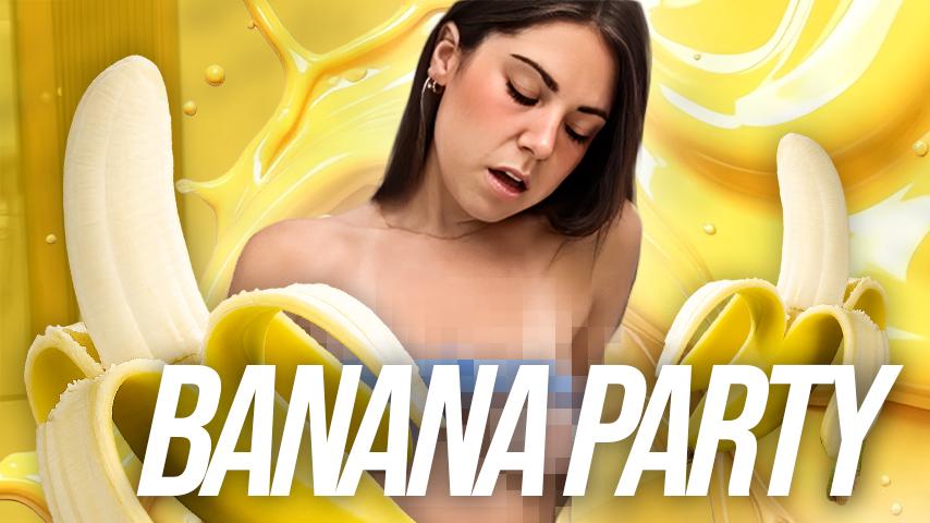 Brinquedo de banana novo - meu deus, ele me transformou em uma bagunça trêmula no chão do banheiro.