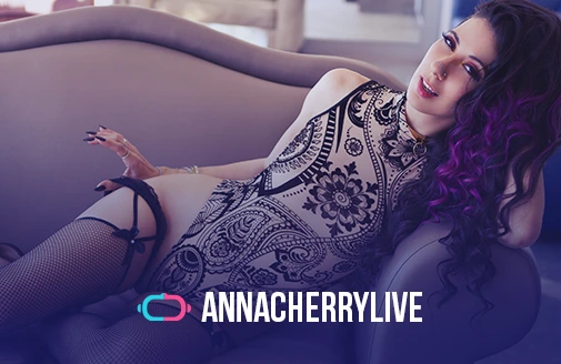 Anna Cherry: Camgirl do M&ecirc;s de Fevereiro