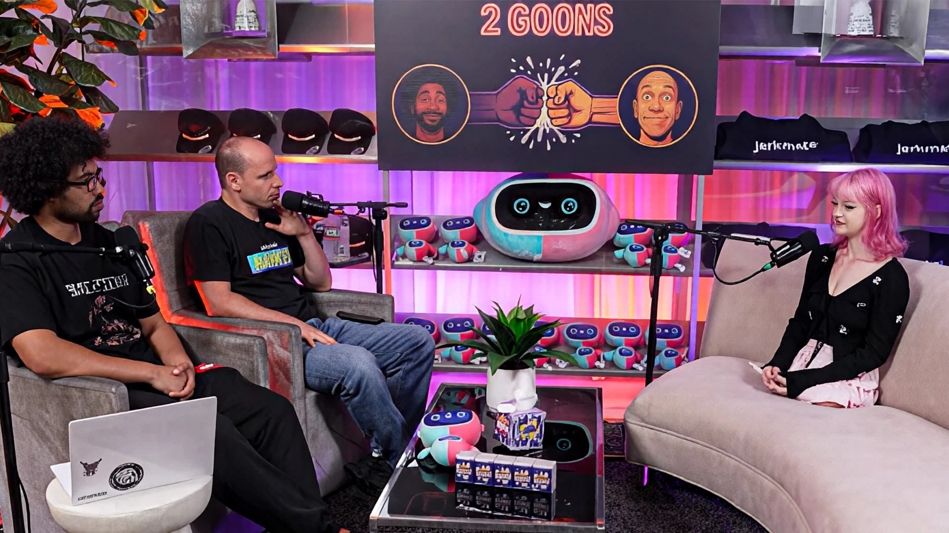 Coment&aacute;rios Virais, Apenas M&atilde;os e Caos na Internet c/ KK Rain