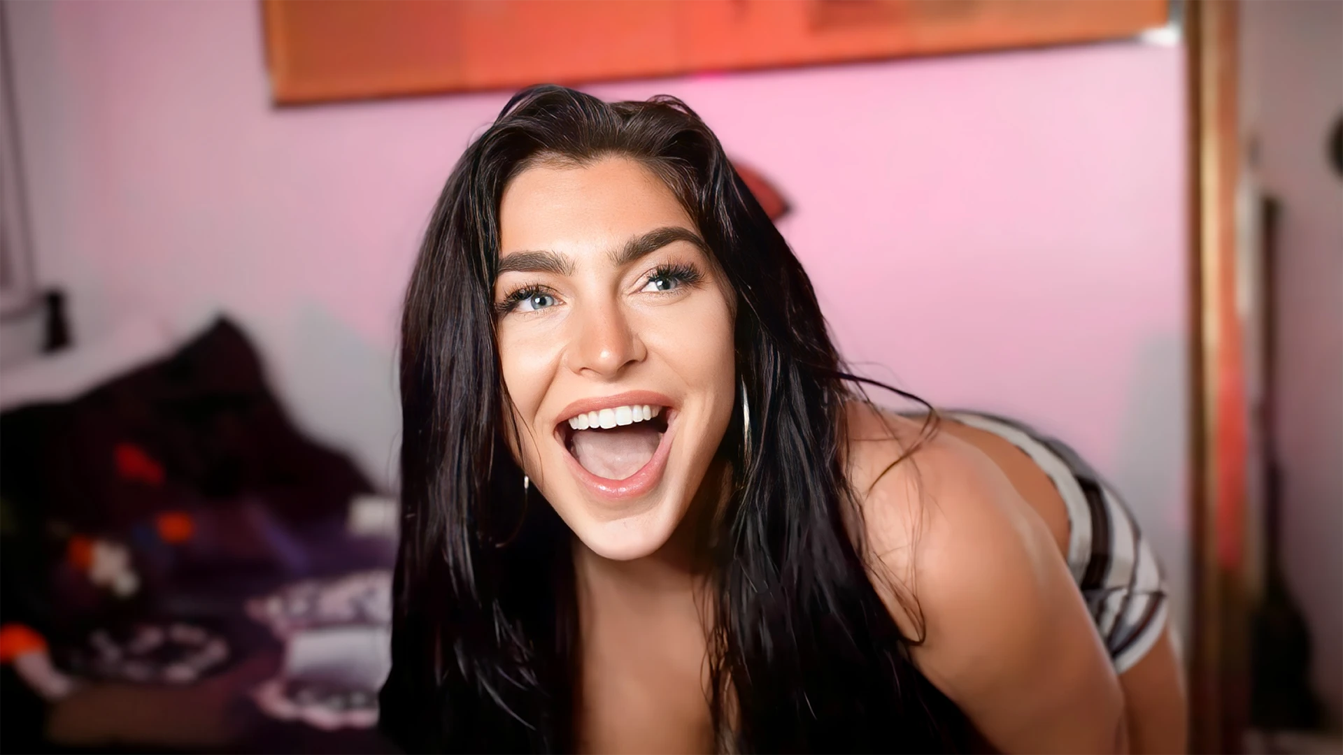 EmjayPlays esquenta o clima com estampa de zebra