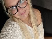 Peachy_English_Blond
