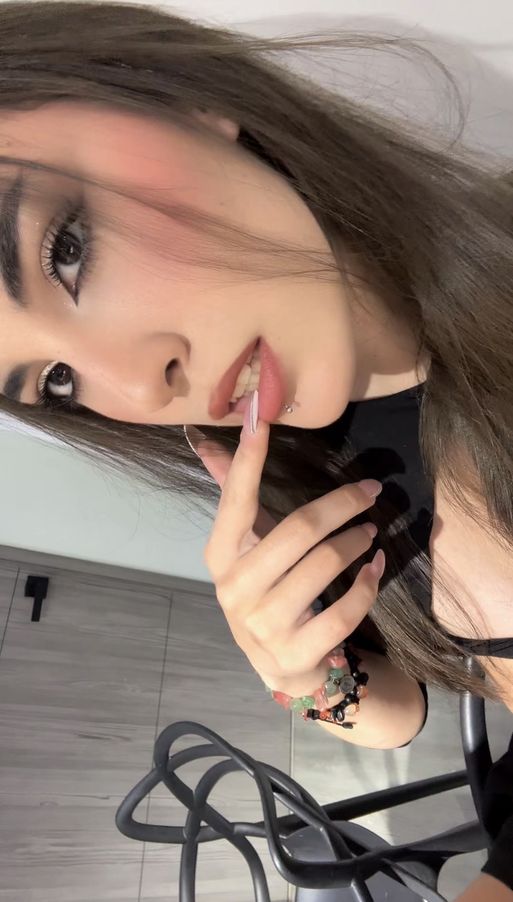 Arya_Bloom