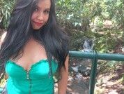 ninakisslove