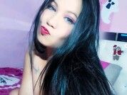 ninakisslove