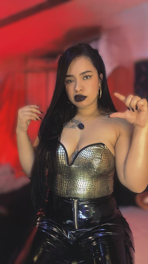 Dannia_Dannee
