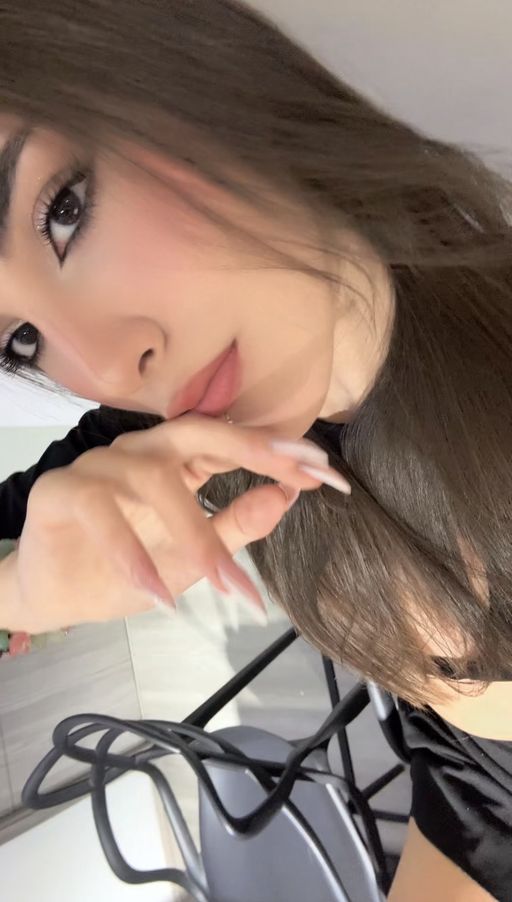 Arya_Bloom