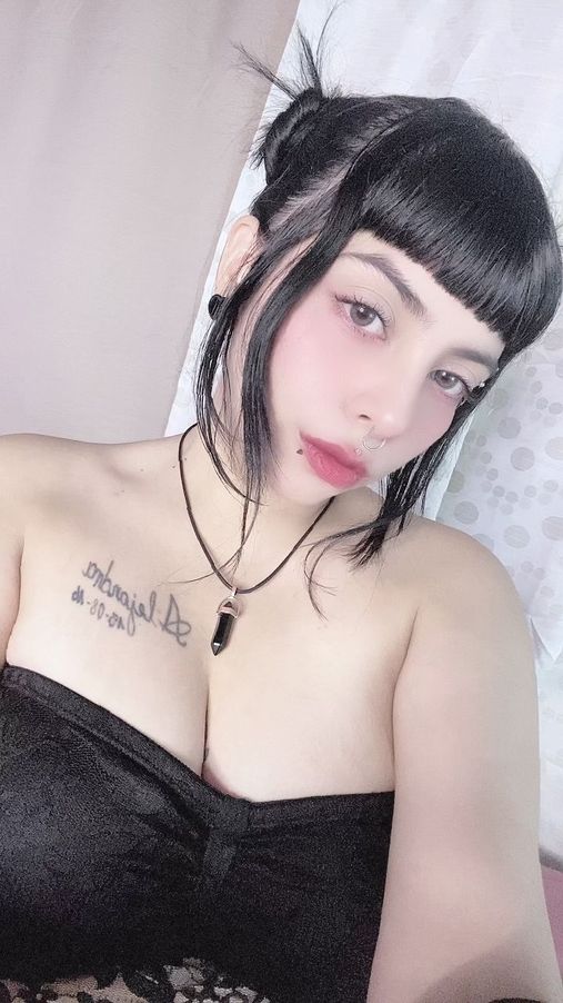 Emily_santoss