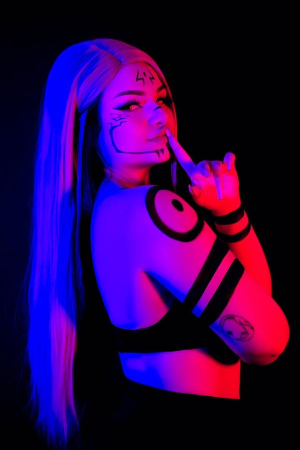 Honniewhitee