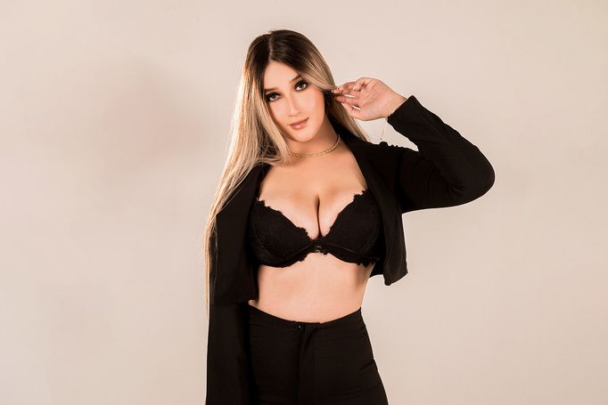 Megan_Parcker