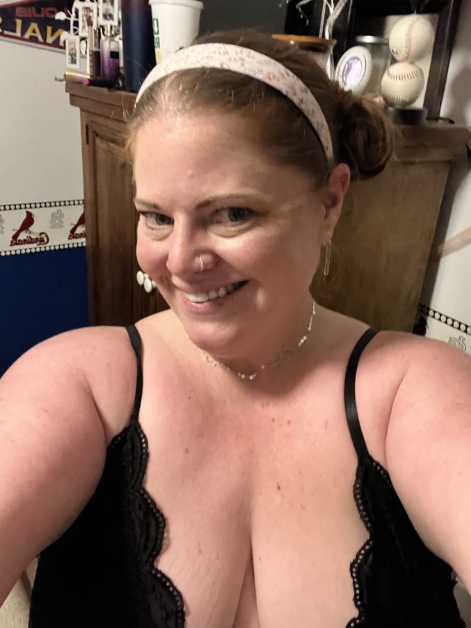 BustyBeautifulGinger
