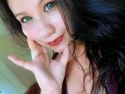ninakisslove