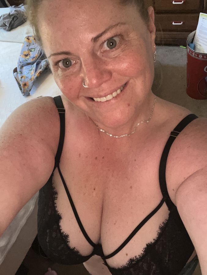 BustyBeautifulGinger