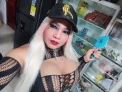alicehugecock