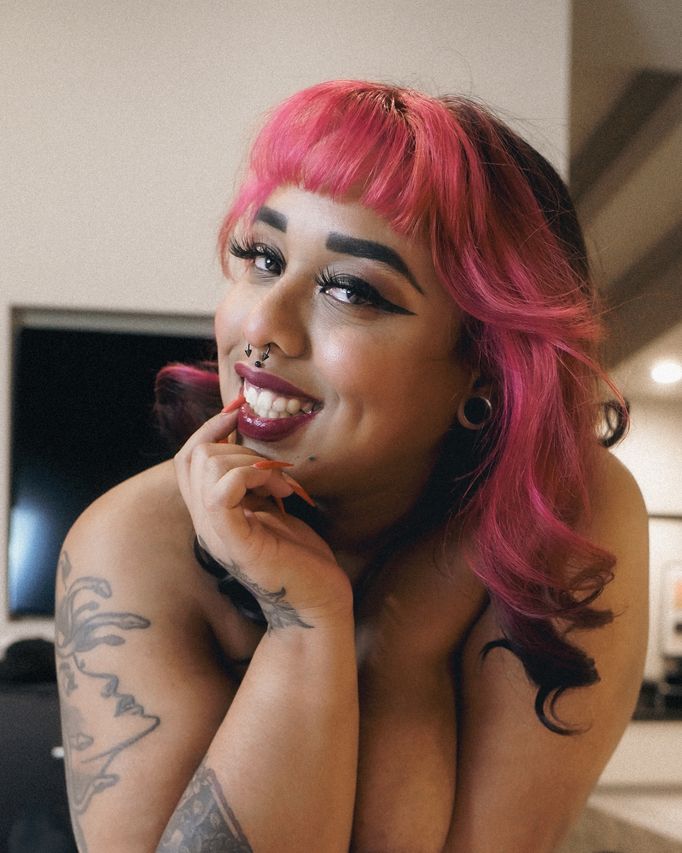 NaomiViolet69
