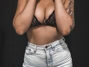 VelvetVonBlack_UK