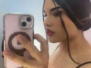 GlossyyBratz