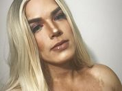 Isabella_Hilton