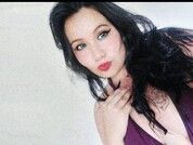 ninakisslove