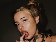 HoneyDripsOnYou