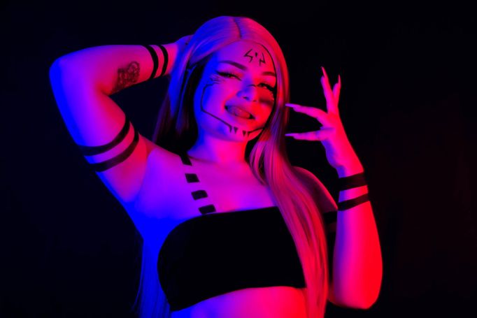 Honniewhitee