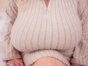 BustySarita