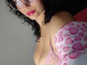 Curly_Sarah