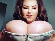 DesireHugeBoobs