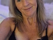 HotMatureLucy26