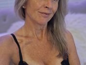 HotMatureLucy26