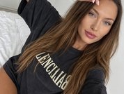 IsaVelvetxxx