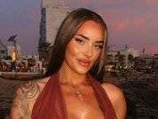 Khloe_ImJustAgirl