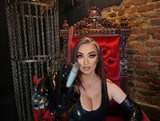 MiaBlackXO