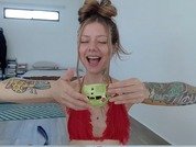 VicktoriaLou