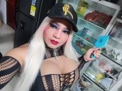 alicehugecock