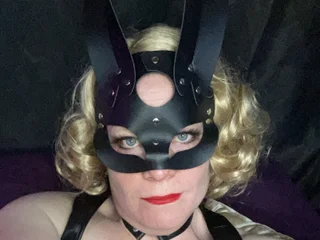 Bad_Bunny_Domina