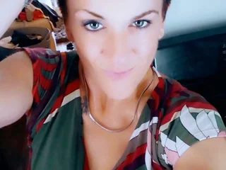Felinequeen24 profile