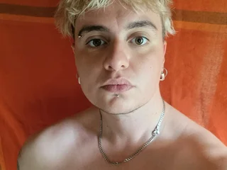 JackieTuck profile