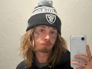 StraightFemBoy69 profile