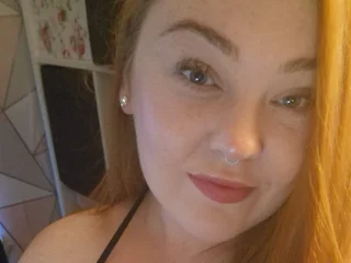 bbw_redhead_lola