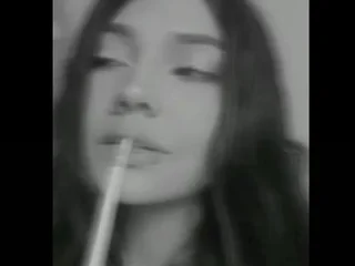 emma_white18
