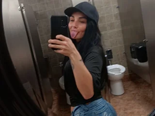 Aly_May00