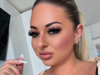 Bustychloex121 profile