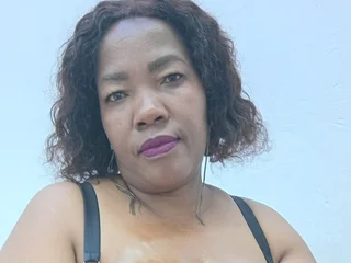 CURVYELEGENCExxx profile