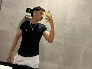 CarlosHot_21 profile