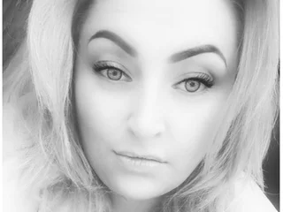 CurvyBrunetteCrushX profile