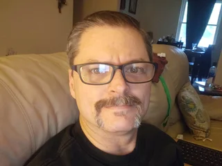 DistantSexAddict profile