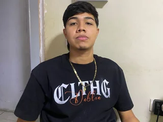 Dominic_20cm profile