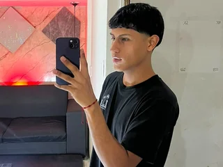 EMILIANOBLESS profile