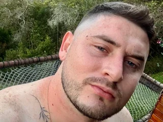 HankPrettyBoy profile