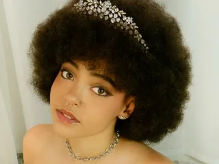 KinkyZoe profile